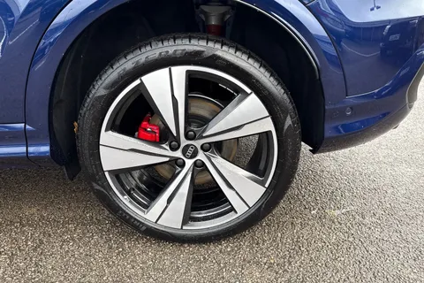 DF75PZD Audi Q5 2.0 TDI Edition 1 S Tronic quattro Euro 6 (s/s) 5dr Thumbnail #10