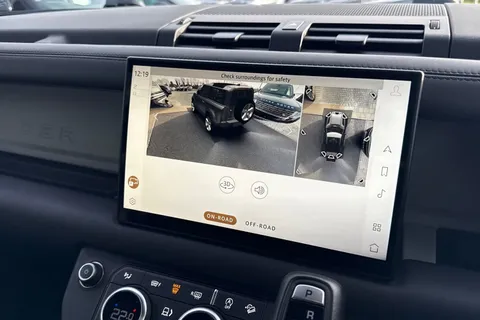 13 of 48 for Land Rover Defender 90 3.0 D300 X-Dynamic HSE 3dr