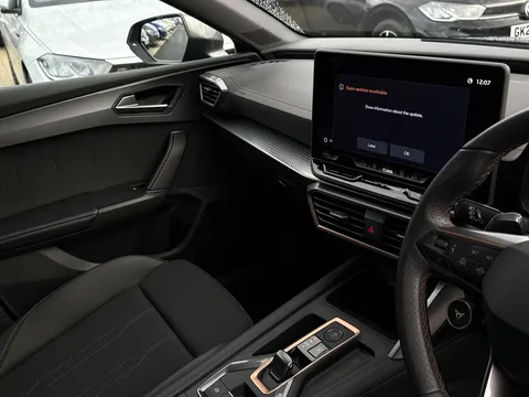 KP25JPU CUPRA Leon 1.5 eTSI 150 V1 5dr DSG Thumbnail #14