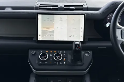 15 of 48 for Land Rover Defender 90 3.0 D300 X-Dynamic HSE 3dr