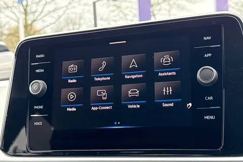 AP25FFA Volkswagen T-Roc 1.5 TSI Match 5dr DSG | Rear Camera | App Connect Thumbnail #16