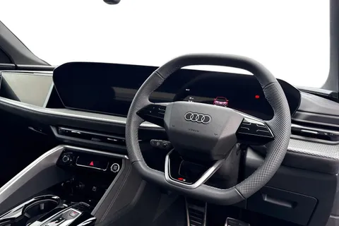 DF75PZD Audi Q5 2.0 TDI Edition 1 S Tronic quattro Euro 6 (s/s) 5dr Thumbnail #17