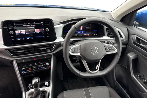 AP25FFA Volkswagen T-Roc 1.5 TSI Match 5dr DSG | Rear Camera | App Connect Thumbnail #17