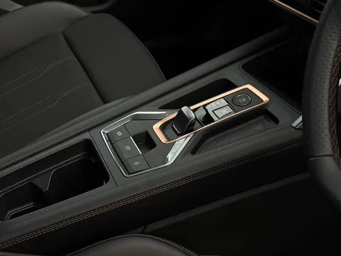 KP25JPU CUPRA Leon 1.5 eTSI 150 V1 5dr DSG Thumbnail #19