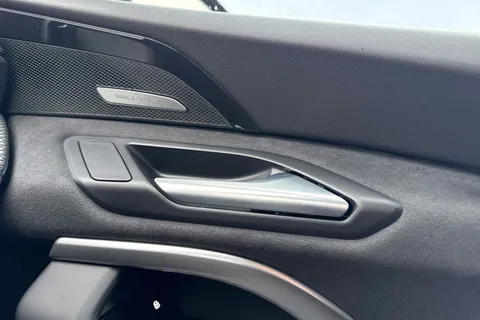 DF75PZD Audi Q5 2.0 TDI Edition 1 S Tronic quattro Euro 6 (s/s) 5dr Thumbnail #20