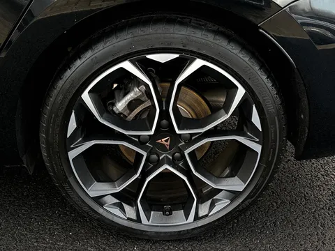 KP25JPU CUPRA Leon 1.5 eTSI 150 V1 5dr DSG Thumbnail #21