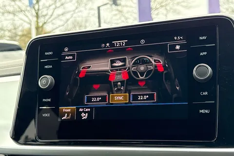 AP25FFA Volkswagen T-Roc 1.5 TSI Match 5dr DSG | Rear Camera | App Connect Thumbnail #21