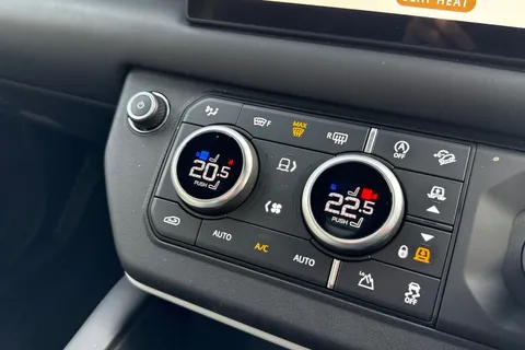 23 of 48 for Land Rover Defender 90 3.0 D300 X-Dynamic HSE 3dr