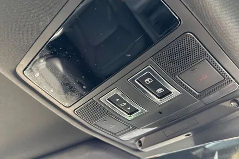 24 of 48 for Land Rover Defender 90 3.0 D300 X-Dynamic HSE 3dr