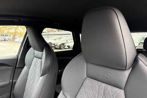 DF75PZD Audi Q5 2.0 TDI Edition 1 S Tronic quattro Euro 6 (s/s) 5dr Thumbnail #23