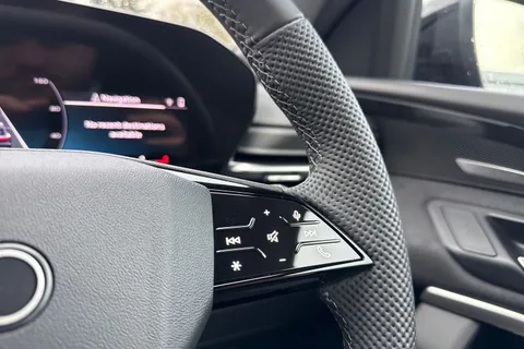 DF75PZD Audi Q5 2.0 TDI Edition 1 S Tronic quattro Euro 6 (s/s) 5dr Thumbnail #25