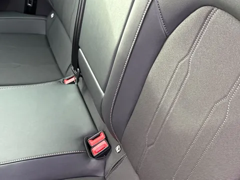 KP25JPU CUPRA Leon 1.5 eTSI 150 V1 5dr DSG Thumbnail #30