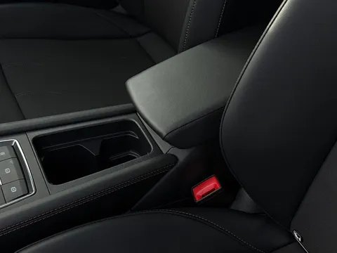 KP25JPU CUPRA Leon 1.5 eTSI 150 V1 5dr DSG Thumbnail #32