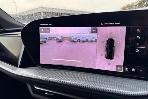 DF75PZD Audi Q5 2.0 TDI Edition 1 S Tronic quattro Euro 6 (s/s) 5dr Thumbnail #31