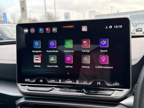 KP25JPU CUPRA Leon 1.5 eTSI 150 V1 5dr DSG Thumbnail #36