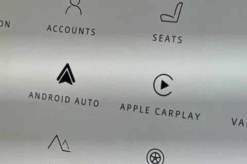 35 of 48 for Land Rover Defender 90 3.0 D300 X-Dynamic HSE 3dr