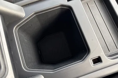 46 of 48 for Land Rover Defender 90 3.0 D300 X-Dynamic HSE 3dr