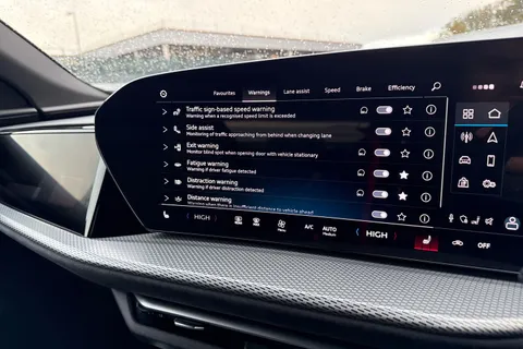 DF75PZD Audi Q5 2.0 TDI Edition 1 S Tronic quattro Euro 6 (s/s) 5dr Thumbnail #44