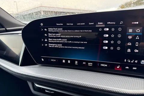 DF75PZD Audi Q5 2.0 TDI Edition 1 S Tronic quattro Euro 6 (s/s) 5dr Thumbnail #47