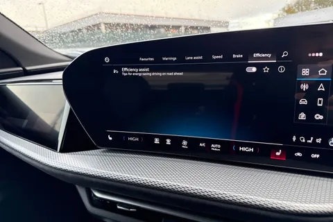 DF75PZD Audi Q5 2.0 TDI Edition 1 S Tronic quattro Euro 6 (s/s) 5dr Thumbnail #48