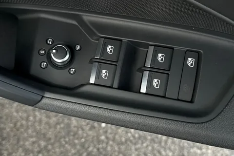 DA72KPV Audi A3 S line 35 TFSI 150 PS S tronic Thumbnail #21