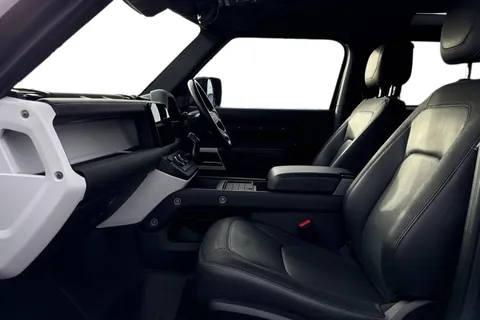 DL22GLK Land Rover Defender 90 3.0 D250 X-Dynamic HSE 3dr Thumbnail #3