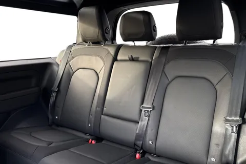 DL22GLK Land Rover Defender 90 3.0 D250 X-Dynamic HSE 3dr Thumbnail #4