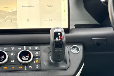 DL22GLK Land Rover Defender 90 3.0 D250 X-Dynamic HSE 3dr Thumbnail #13