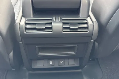 DL22GLK Land Rover Defender 90 3.0 D250 X-Dynamic HSE 3dr Thumbnail #18