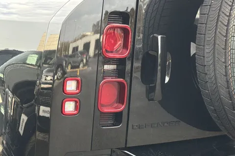 DL22GLK Land Rover Defender 90 3.0 D250 X-Dynamic HSE 3dr Thumbnail #19