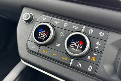 DL22GLK Land Rover Defender 90 3.0 D250 X-Dynamic HSE 3dr Thumbnail #22
