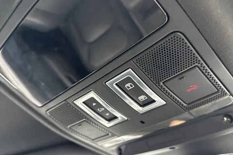 DL22GLK Land Rover Defender 90 3.0 D250 X-Dynamic HSE 3dr Thumbnail #23