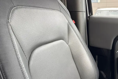 DL22GLK Land Rover Defender 90 3.0 D250 X-Dynamic HSE 3dr Thumbnail #45