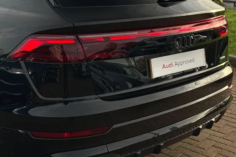 BK75LLP Audi Q8 SUV  Black Edition 50 TDI quattro 286 PS tiptronic Thumbnail #7