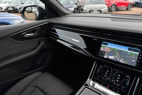 BK75LLP Audi Q8 SUV  Black Edition 50 TDI quattro 286 PS tiptronic Thumbnail #19