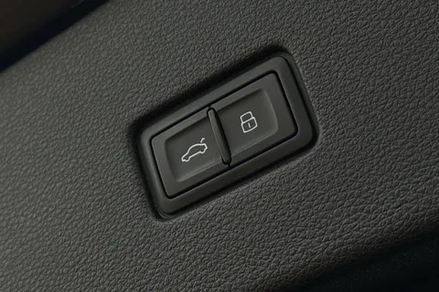 BK75LLP Audi Q8 SUV  Black Edition 50 TDI quattro 286 PS tiptronic Thumbnail #26