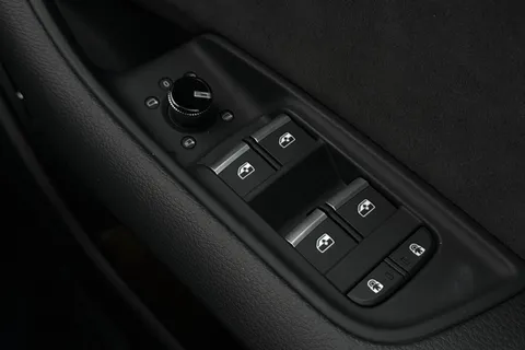 BK75LLP Audi Q8 SUV  Black Edition 50 TDI quattro 286 PS tiptronic Thumbnail #39