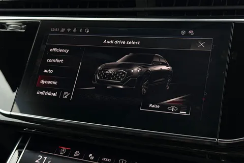 BK75LLP Audi Q8 SUV  Black Edition 50 TDI quattro 286 PS tiptronic Thumbnail #43