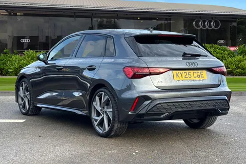 KY25CGE Audi A3 Black Edition 35 TFSI  150 PS S tronic Thumbnail #2