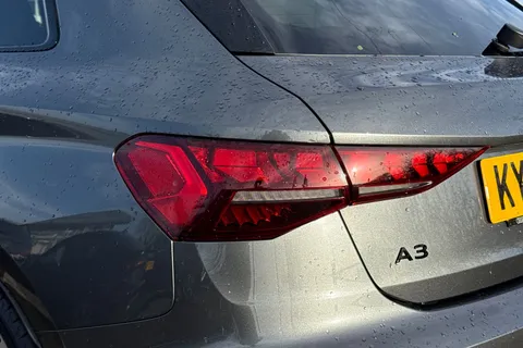 KY25CGE Audi A3 Black Edition 35 TFSI  150 PS S tronic Thumbnail #7