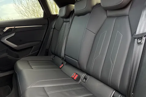 KY25CGE Audi A3 Black Edition 35 TFSI  150 PS S tronic Thumbnail #18