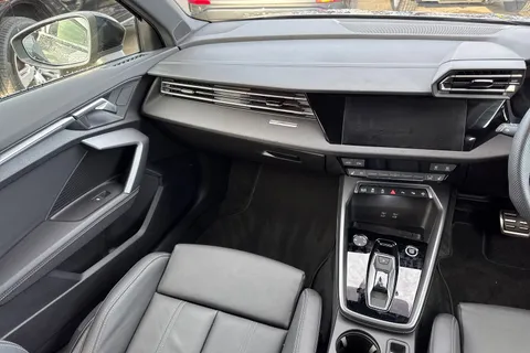 KY25CGE Audi A3 Black Edition 35 TFSI  150 PS S tronic Thumbnail #19