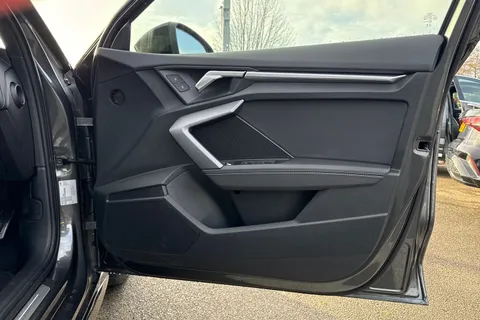 KY25CGE Audi A3 Black Edition 35 TFSI  150 PS S tronic Thumbnail #20