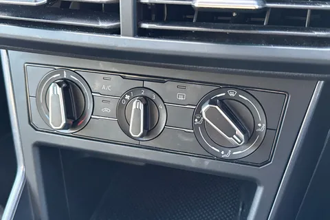 MD19HKO Volkswagen Polo 1.0 TSI 95 R-Line 5dr Thumbnail #22