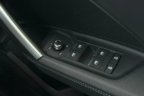 KY25CGE Audi A3 Black Edition 35 TFSI  150 PS S tronic Thumbnail #37