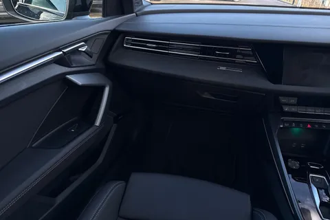 KO25XYX Audi A3 Black Edition 35 TFSI  150 PS S tronic Thumbnail #19