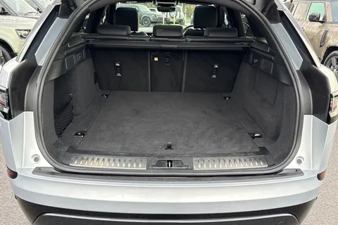 11 of 49 for Land Rover Range Rover Velar 2.0 D200 Dynamic SE 5dr