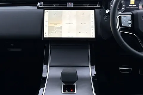 15 of 49 for Land Rover Range Rover Velar 2.0 D200 Dynamic SE 5dr