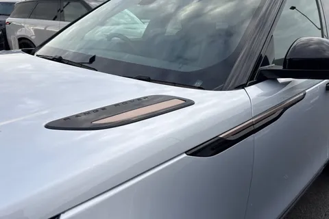 21 of 49 for Land Rover Range Rover Velar 2.0 D200 Dynamic SE 5dr