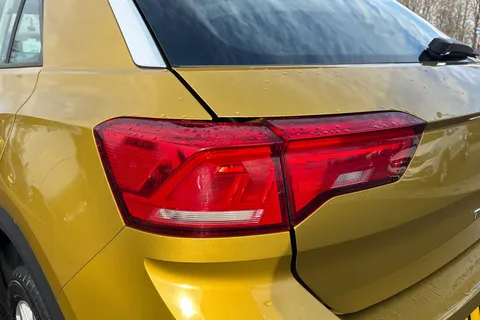 CP19CCU Volkswagen T-Roc 1.5 TSI EVO SE 5dr Thumbnail #7